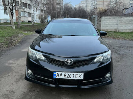 Черный Тойота Камри, объемом двигателя 2.49 л и пробегом 179 тыс. км за 10900 $, фото 1 на Automoto.ua