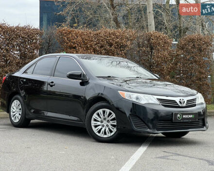 Чорний Тойота Камрі, об'ємом двигуна 2.49 л та пробігом 199 тис. км за 10999 $, фото 1 на Automoto.ua