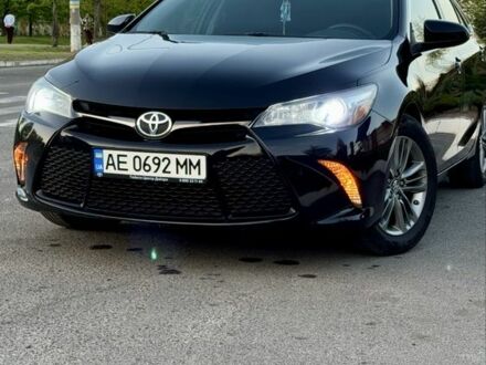 Тойота Камрі 2016 у Кам'янське (Дніпродзержинськ) на Automoto.ua Чорний Тойота Камрі, об'ємом двигуна 2.5 л та пробігом 120 тис. км за 16500 $, фото 1 на Automoto.ua