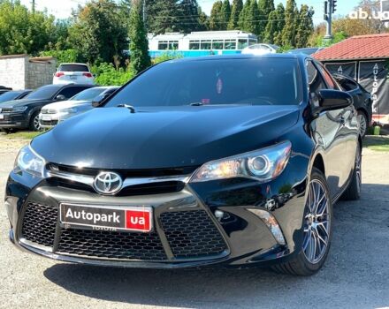 Черный Тойота Камри, объемом двигателя 2.5 л и пробегом 210 тыс. км за 15240 $, фото 1 на Automoto.ua