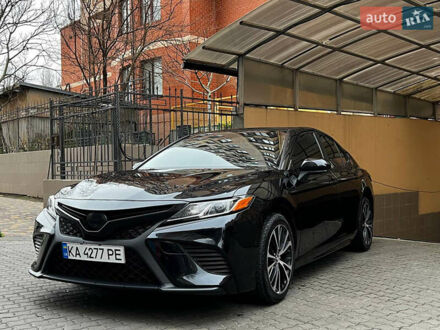 Чорний Тойота Камрі, об'ємом двигуна 2.49 л та пробігом 136 тис. км за 17000 $, фото 1 на Automoto.ua