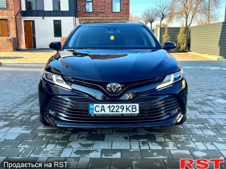 Тойота Камри 2018 в Умани на Automoto.ua Черный Тойота Камри, объемом двигателя 2.5 л и пробегом 71 тыс. км за 22950 $, фото 1 на Automoto.ua