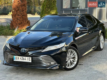 Тойота Камри 2020 в Виннице на Automoto.ua Черный Тойота Камри, объемом двигателя 2.5 л и пробегом 66 тыс. км за 29500 $, фото 1 на Automoto.ua