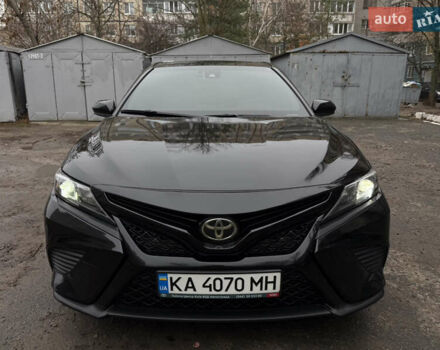 Черный Тойота Камри, объемом двигателя 2.49 л и пробегом 83 тыс. км за 18500 $, фото 1 на Automoto.ua