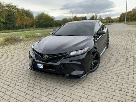 Тойота Камрі 2022 у Львові на Automoto.ua Чорний Тойота Камрі, об'ємом двигуна 3.5 л та пробігом 39 тис. км за 30000 $, фото 1 на Automoto.ua