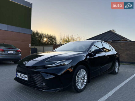 Тойота Камрі 2025 у Вінниці на Automoto.ua Чорний Тойота Камрі, об'ємом двигуна 2.49 л та пробігом 1 тис. км за 31500 $, фото 1 на Automoto.ua