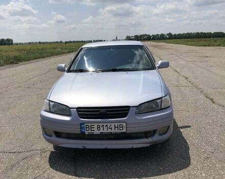Фиолетовый Тойота Камри, объемом двигателя 3 л и пробегом 489 тыс. км за 3700 $, фото 2 на Automoto.ua