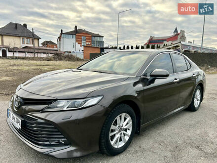 Тойота Камри 2018 в Белой Церкве на Automoto.ua Коричневый Тойота Камри, объемом двигателя 2.5 л и пробегом 87 тыс. км за 20999 $, фото 1 на Automoto.ua