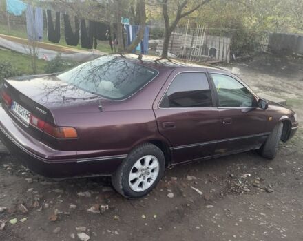 Червоний Тойота Камрі, об'ємом двигуна 2.2 л та пробігом 465 тис. км за 2700 $, фото 1 на Automoto.ua