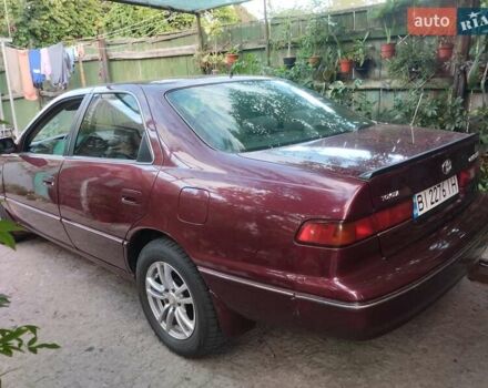 Красный Тойота Камри, объемом двигателя 2.2 л и пробегом 390 тыс. км за 3400 $, фото 3 на Automoto.ua