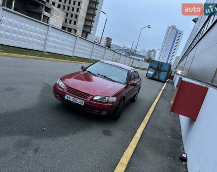 Червоний Тойота Камрі, об'ємом двигуна 0 л та пробігом 300 тис. км за 2888 $, фото 4 на Automoto.ua