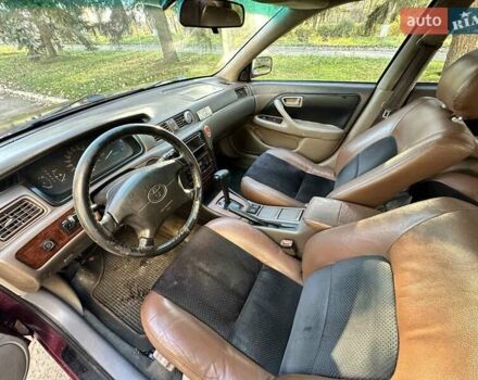 Червоний Тойота Камрі, об'ємом двигуна 3 л та пробігом 340 тис. км за 2950 $, фото 10 на Automoto.ua