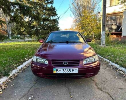 Красный Тойота Камри, объемом двигателя 3 л и пробегом 340 тыс. км за 2950 $, фото 1 на Automoto.ua