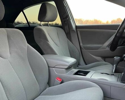 Червоний Тойота Камрі, об'ємом двигуна 2.4 л та пробігом 211 тис. км за 8850 $, фото 15 на Automoto.ua