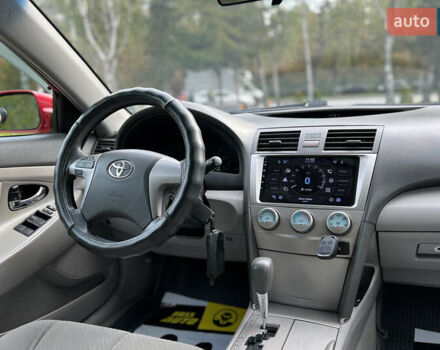 Красный Тойота Камри, объемом двигателя 2.36 л и пробегом 211 тыс. км за 8850 $, фото 15 на Automoto.ua