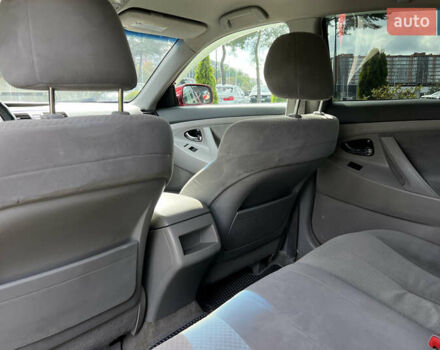 Красный Тойота Камри, объемом двигателя 2.36 л и пробегом 211 тыс. км за 8850 $, фото 16 на Automoto.ua