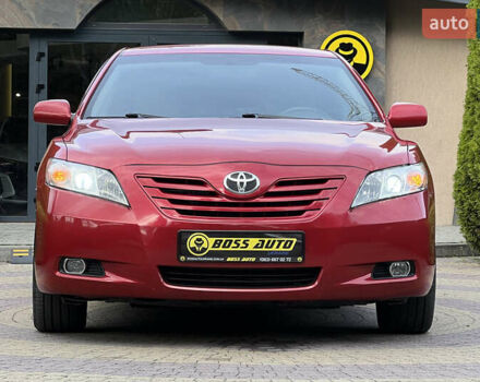 Красный Тойота Камри, объемом двигателя 2.36 л и пробегом 211 тыс. км за 8850 $, фото 1 на Automoto.ua