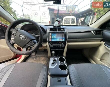 Красный Тойота Камри, объемом двигателя 2.5 л и пробегом 198 тыс. км за 10000 $, фото 5 на Automoto.ua