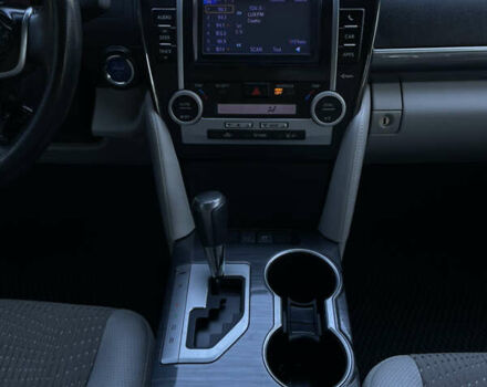 Красный Тойота Камри, объемом двигателя 2.5 л и пробегом 198 тыс. км за 11500 $, фото 27 на Automoto.ua