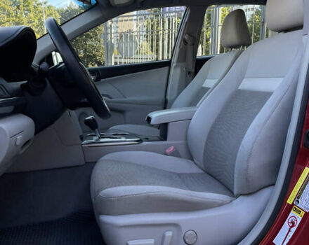 Красный Тойота Камри, объемом двигателя 2.5 л и пробегом 198 тыс. км за 11500 $, фото 13 на Automoto.ua