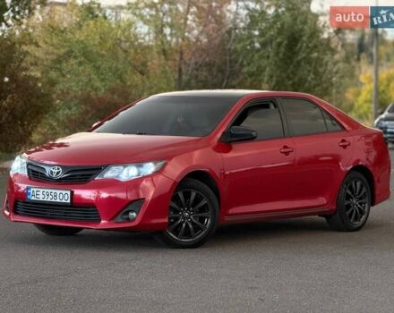 Тойота Камри 2013 в Кривом Роге на Automoto.ua Красный Тойота Камри, объемом двигателя 2.5 л и пробегом 177 тыс. км за 10700 $, фото 1 на Automoto.ua