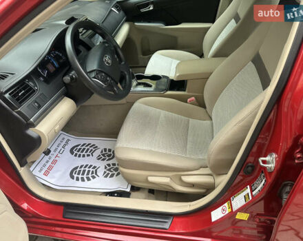 Красный Тойота Камри, объемом двигателя 2.49 л и пробегом 153 тыс. км за 12750 $, фото 5 на Automoto.ua