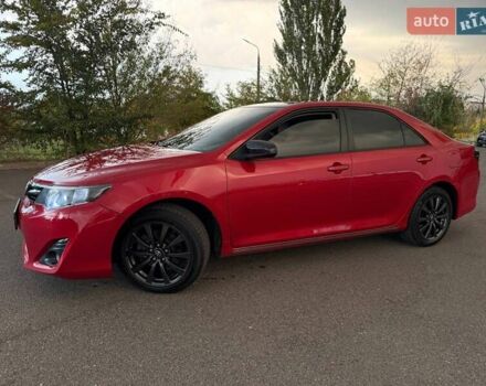 Тойота Камри 2013 в Кривом Роге на Automoto.ua Красный Тойота Камри, объемом двигателя 2.5 л и пробегом 177 тыс. км за 10700 $, фото 7 на Automoto.ua