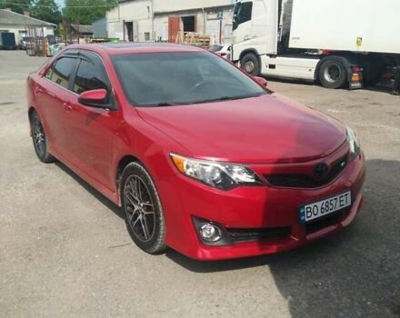 Красный Тойота Камри, объемом двигателя 2.5 л и пробегом 180 тыс. км за 12000 $, фото 2 на Automoto.ua