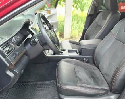 Красный Тойота Камри, объемом двигателя 2.5 л и пробегом 47 тыс. км за 15000 $, фото 1 на Automoto.ua