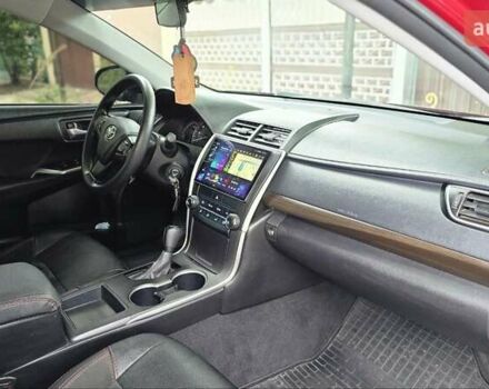 Красный Тойота Камри, объемом двигателя 2.5 л и пробегом 47 тыс. км за 15000 $, фото 13 на Automoto.ua