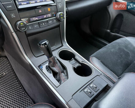 Красный Тойота Камри, объемом двигателя 2.49 л и пробегом 132 тыс. км за 15200 $, фото 15 на Automoto.ua