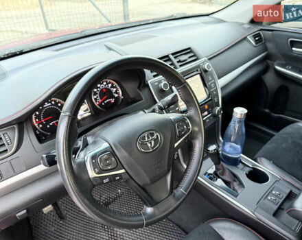 Красный Тойота Камри, объемом двигателя 2.49 л и пробегом 132 тыс. км за 15200 $, фото 11 на Automoto.ua