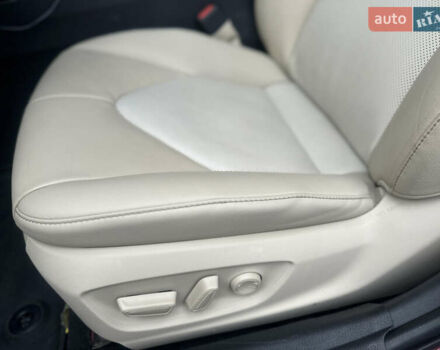 Тойота Камри 2017 в Киеве на Automoto.ua Красный Тойота Камри, объемом двигателя 2.49 л и пробегом 61 тыс. км за 17900 $, фото 10 на Automoto.ua