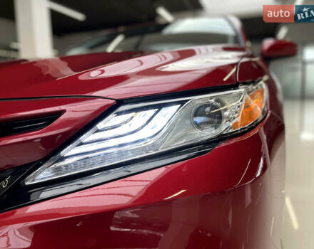 Тойота Камри 2020 в Хмельницком на Automoto.ua Красный Тойота Камри, объемом двигателя 2.49 л и пробегом 142 тыс. км за 20400 $, фото 2 на Automoto.ua