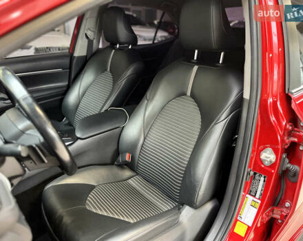 Тойота Камри 2020 в Хмельницком на Automoto.ua Красный Тойота Камри, объемом двигателя 2.49 л и пробегом 142 тыс. км за 20400 $, фото 17 на Automoto.ua