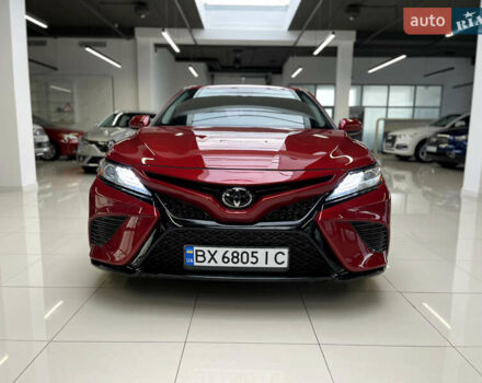 Тойота Камри 2020 в Хмельницком на Automoto.ua Красный Тойота Камри, объемом двигателя 2.49 л и пробегом 142 тыс. км за 20400 $, фото 3 на Automoto.ua