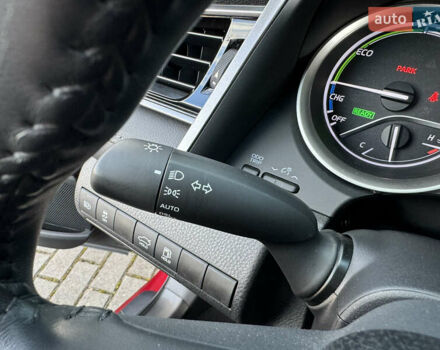 Красный Тойота Камри, объемом двигателя 2.5 л и пробегом 48 тыс. км за 28500 $, фото 99 на Automoto.ua