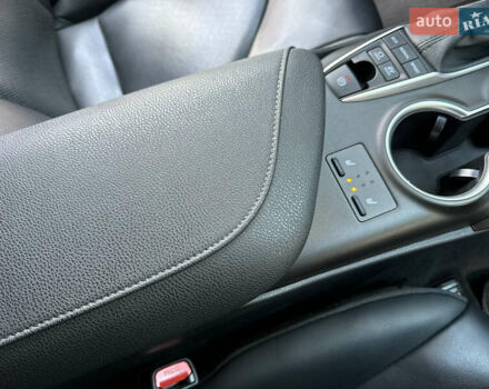 Красный Тойота Камри, объемом двигателя 2.5 л и пробегом 48 тыс. км за 28500 $, фото 127 на Automoto.ua