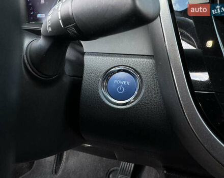 Красный Тойота Камри, объемом двигателя 2.5 л и пробегом 48 тыс. км за 28500 $, фото 101 на Automoto.ua