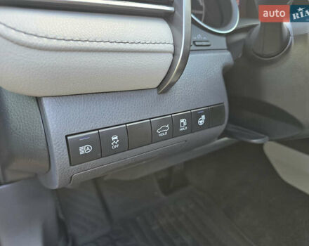 Красный Тойота Камри, объемом двигателя 2.49 л и пробегом 49 тыс. км за 32900 $, фото 31 на Automoto.ua