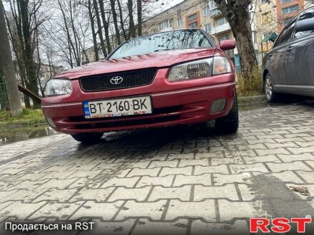Красный Тойота Камри, объемом двигателя 2.2 л и пробегом 0 тыс. км за 2800 $, фото 1 на Automoto.ua