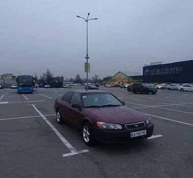 Червоний Тойота Камрі, об'ємом двигуна 2.2 л та пробігом 500 тис. км за 3500 $, фото 1 на Automoto.ua