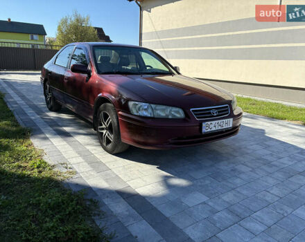 Червоний Тойота Камрі, об'ємом двигуна 2.2 л та пробігом 498 тис. км за 2500 $, фото 1 на Automoto.ua