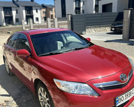 Красный Тойота Камри, объемом двигателя 2.4 л и пробегом 357 тыс. км за 9100 $, фото 1 на Automoto.ua