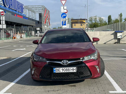 Тойота Камри 2016 в Первомайск на Automoto.ua Красный Тойота Камри, объемом двигателя 2.49 л и пробегом 124 тыс. км за 11700 $, фото 1 на Automoto.ua
