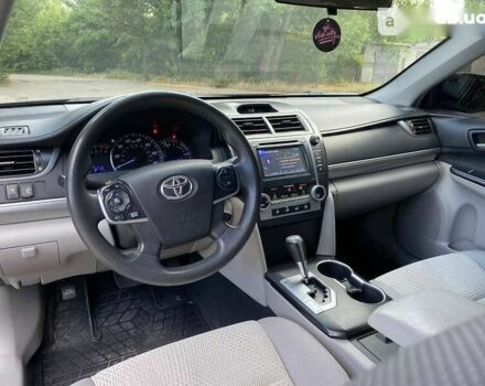 Тойота Камри, объемом двигателя 2.5 л и пробегом 256 тыс. км за 10999 $, фото 5 на Automoto.ua
