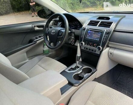 Тойота Камри, объемом двигателя 2.5 л и пробегом 256 тыс. км за 10999 $, фото 6 на Automoto.ua