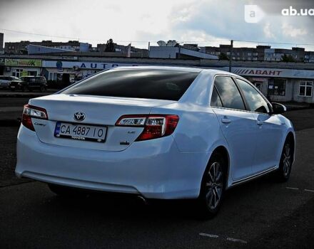 Тойота Камри, объемом двигателя 2.5 л и пробегом 124 тыс. км за 15500 $, фото 2 на Automoto.ua