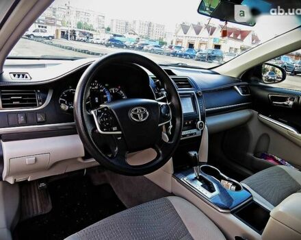 Тойота Камри, объемом двигателя 2.5 л и пробегом 124 тыс. км за 15500 $, фото 7 на Automoto.ua