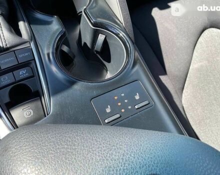 Тойота Камри, объемом двигателя 2.5 л и пробегом 34 тыс. км за 30500 $, фото 18 на Automoto.ua
